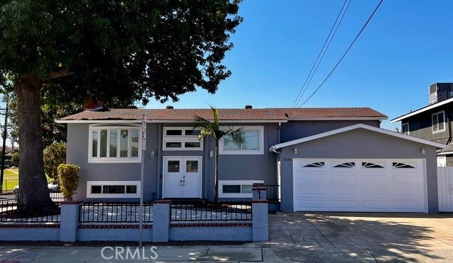 Property photo for 1514 E Maple Avenue, El Segundo, CA