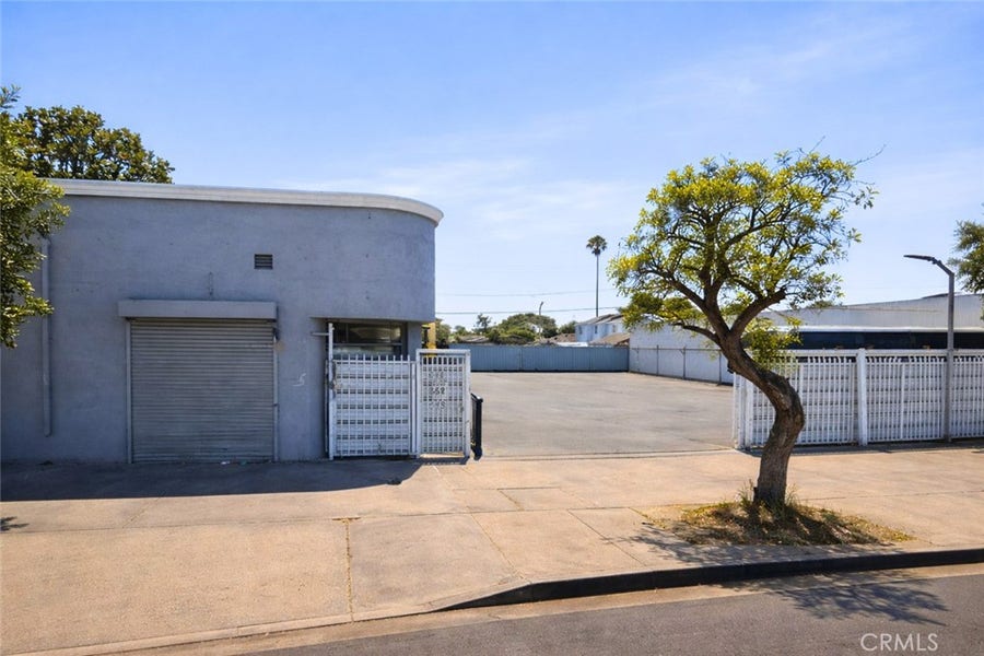 Property photo for 644 E Manchester, Los Angeles, CA