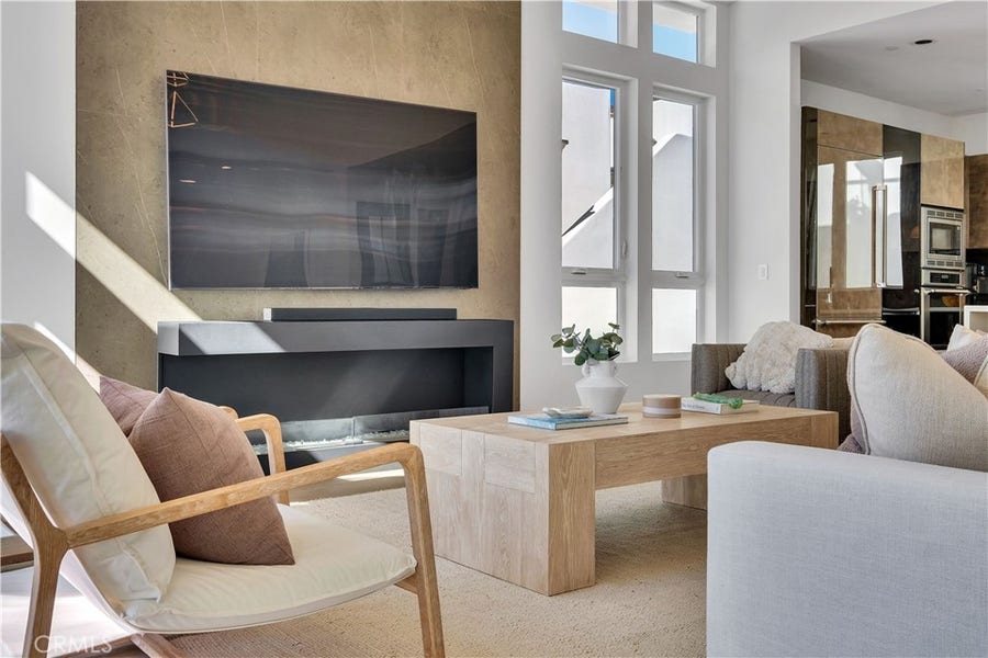 Property photo for 719 1st Place, Hermosa Beach, CA