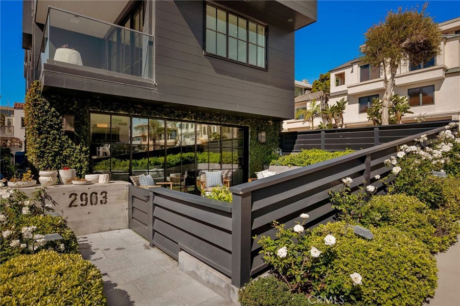 Property photo for 2903 Manhattan Avenue, Manhattan Beach, CA