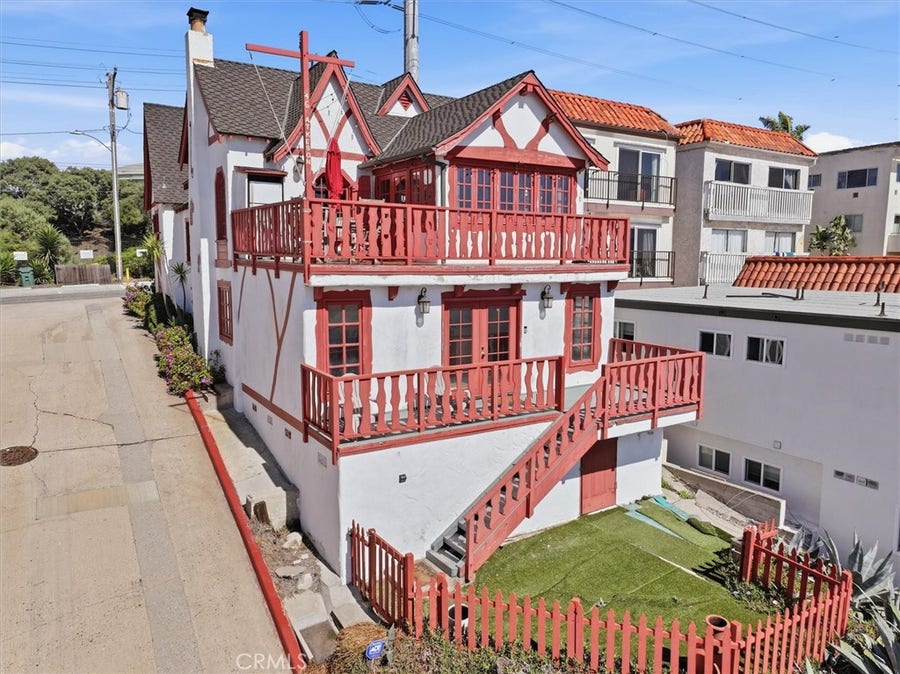 Property photo for 4308 Crest Drive, Manhattan Beach, CA