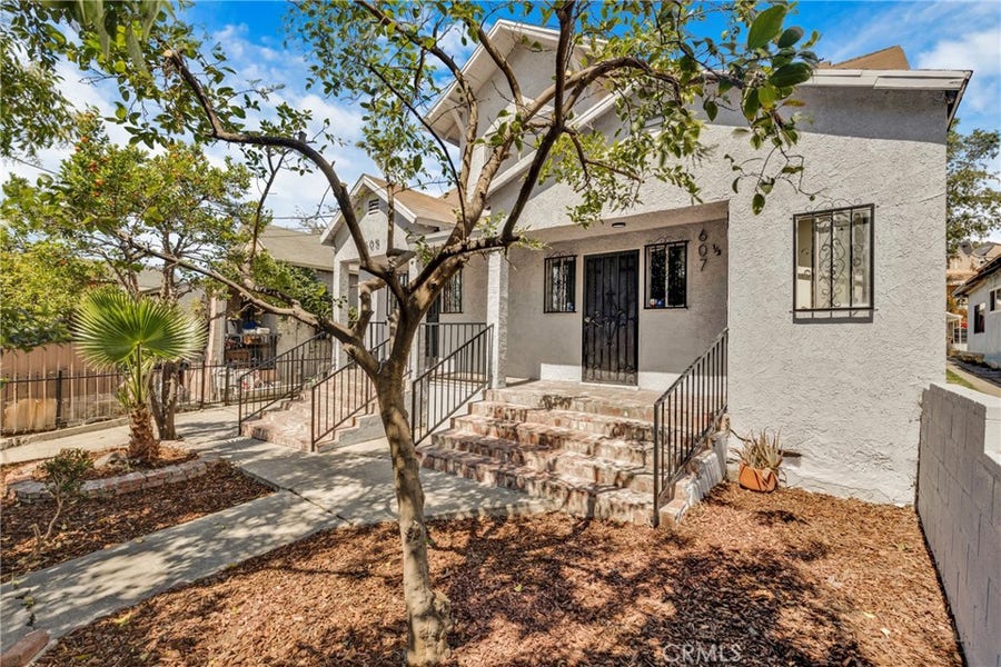 Property photo for 605 N St Louis, Los Angeles, CA