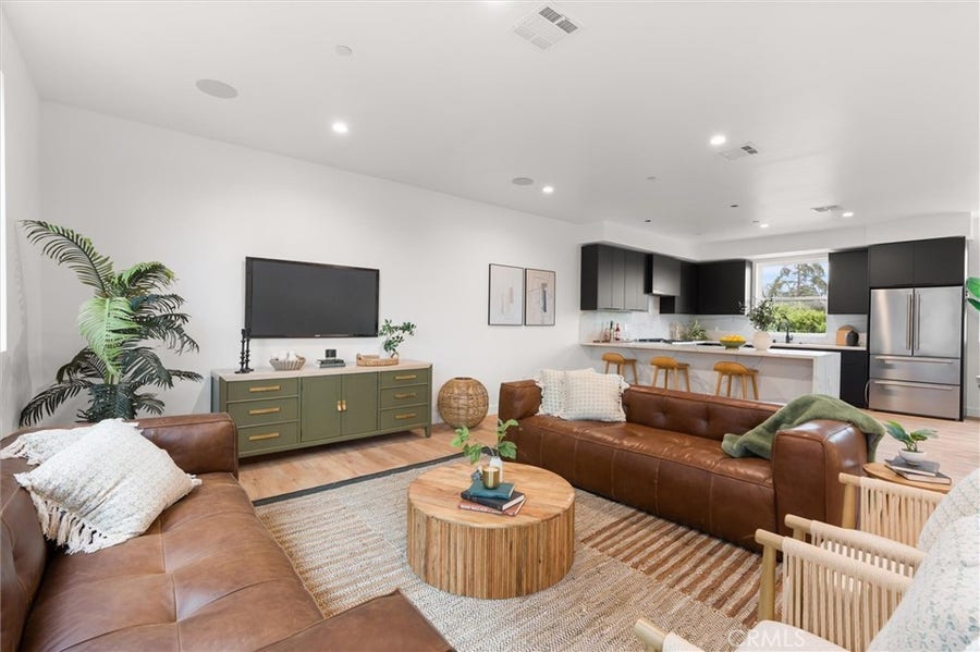 Property photo for 6057 N Tujunga Avenue, North Hollywood, CA