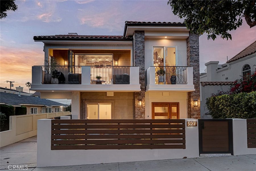 Property photo for 527 Avenue C, Redondo Beach, CA