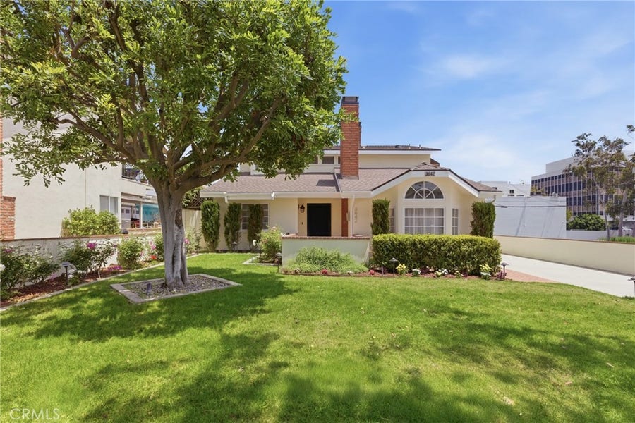 Property photo for 3642 Locust Ave, Long Beach, CA