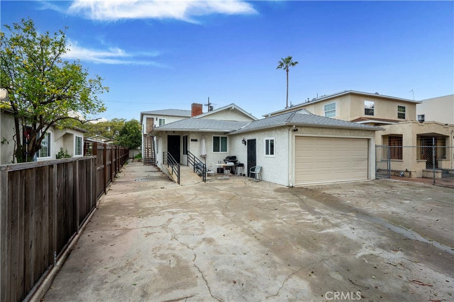 Property photo for 833 W 41st Drive, Los Angeles, CA