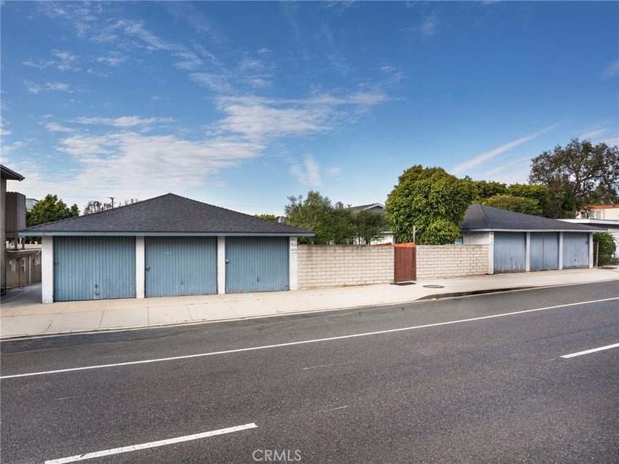 Property photo for 1411 Manhattan Beach Blvd, Manhattan Beach, CA