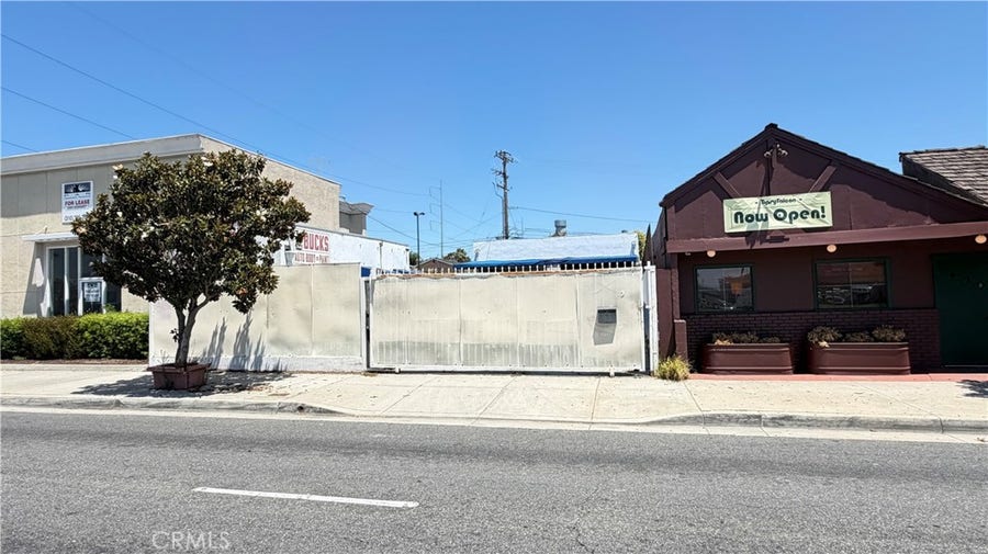 Property photo for 5027 W Rosecrans, Hawthorne, CA