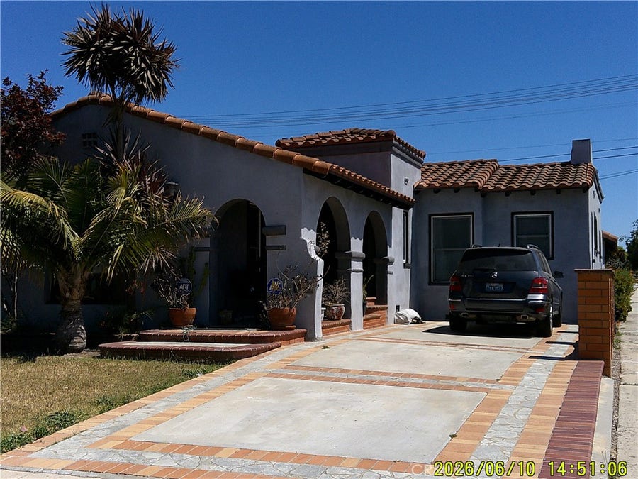 Property photo for 1456 W 89th, Los Angeles, CA
