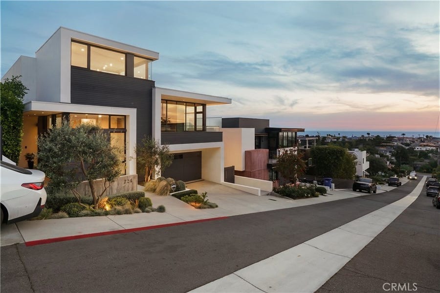 Property photo for 724 24th Place, Hermosa Beach, CA