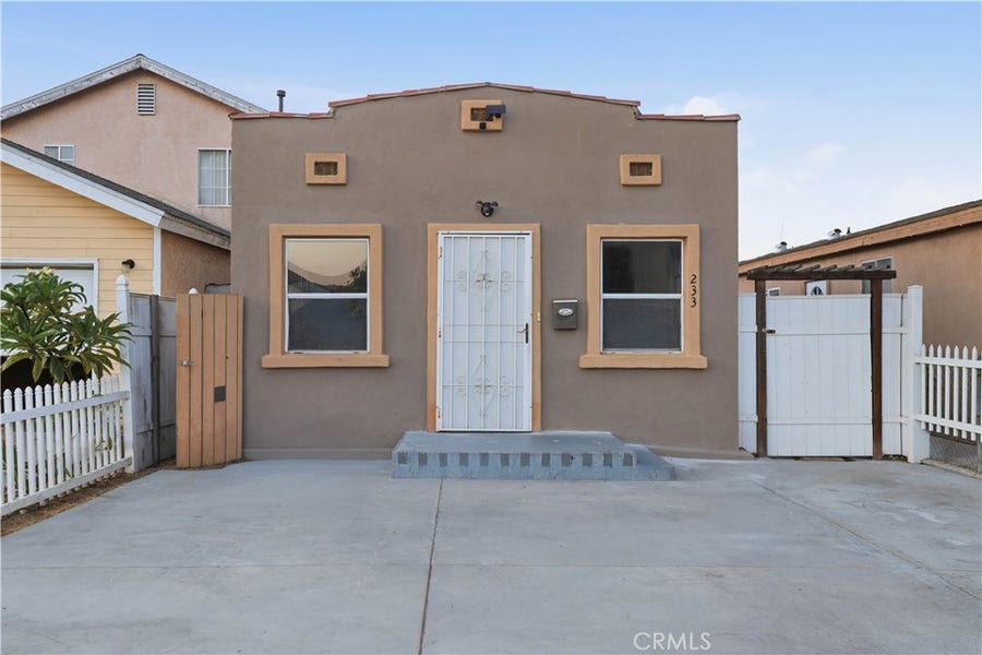 Property photo for 233 E Louise Street, Long Beach, CA