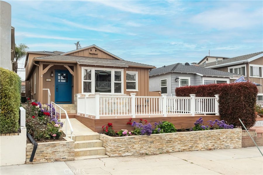 Property photo for 421 6th, Manhattan Beach, CA