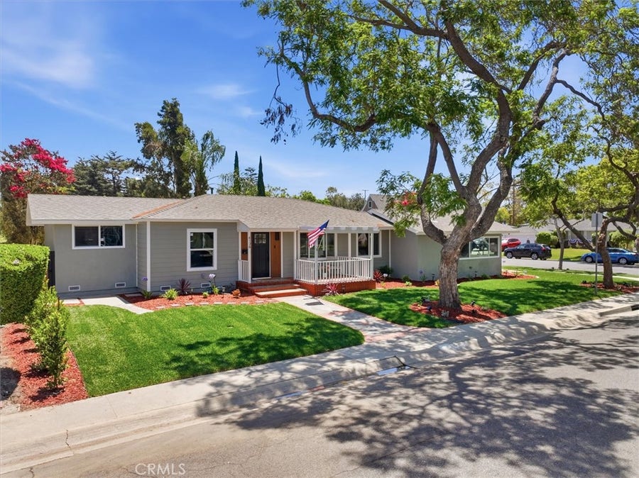 Property photo for 4126 Sebren Ave, Lakewood, CA