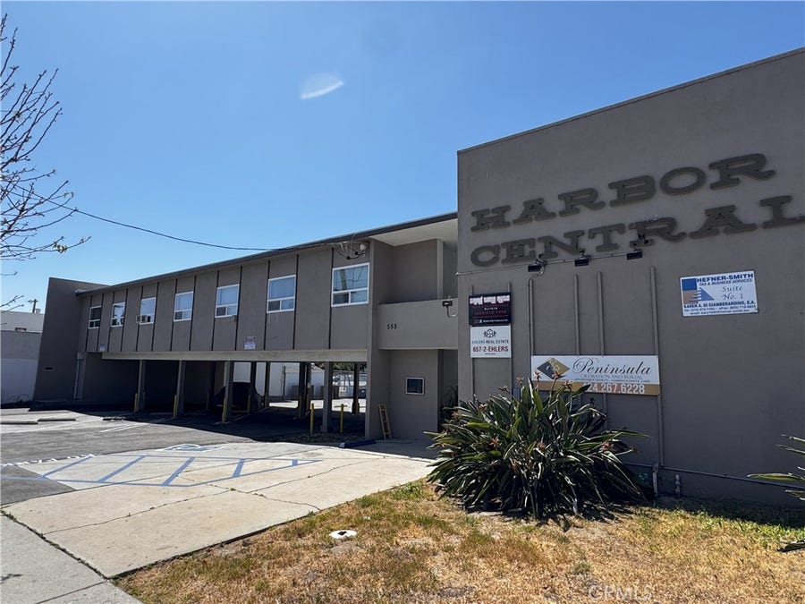 Property photo for 555 W 9th Street, #18, San Pedro, CA