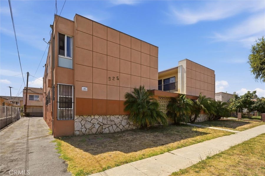 Property photo for 925 Larch, Inglewood, CA