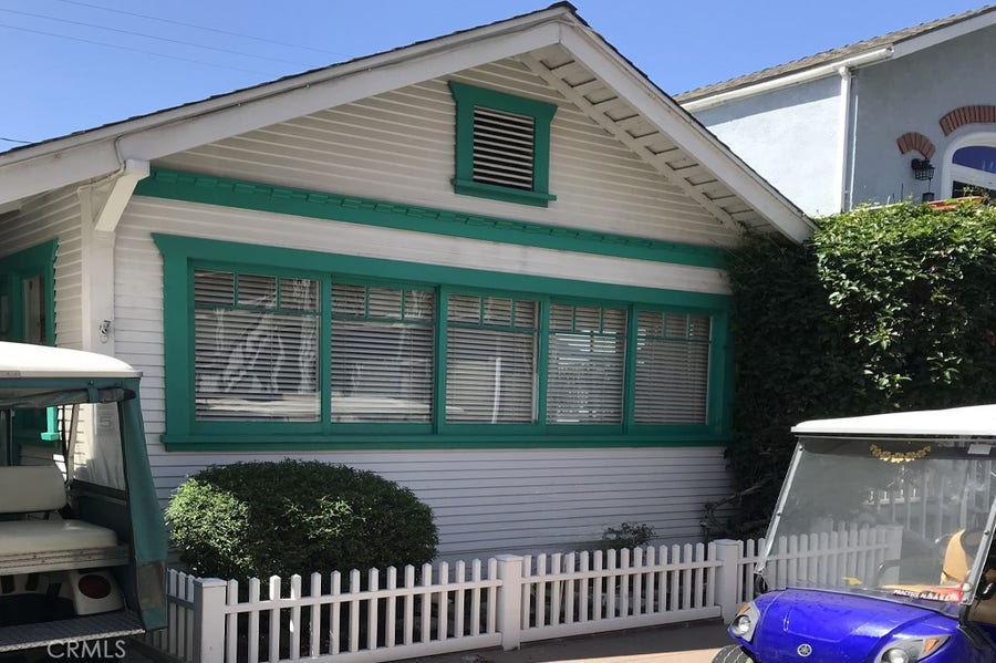 Property photo for 335 Clemente Avenue, Avalon, CA