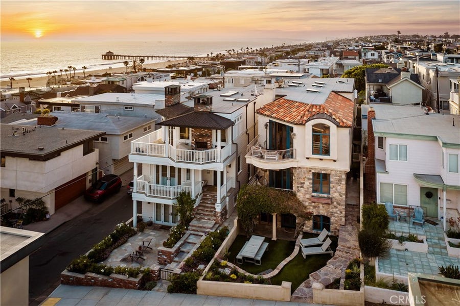 Property photo for 221 3rd, Manhattan Beach, CA