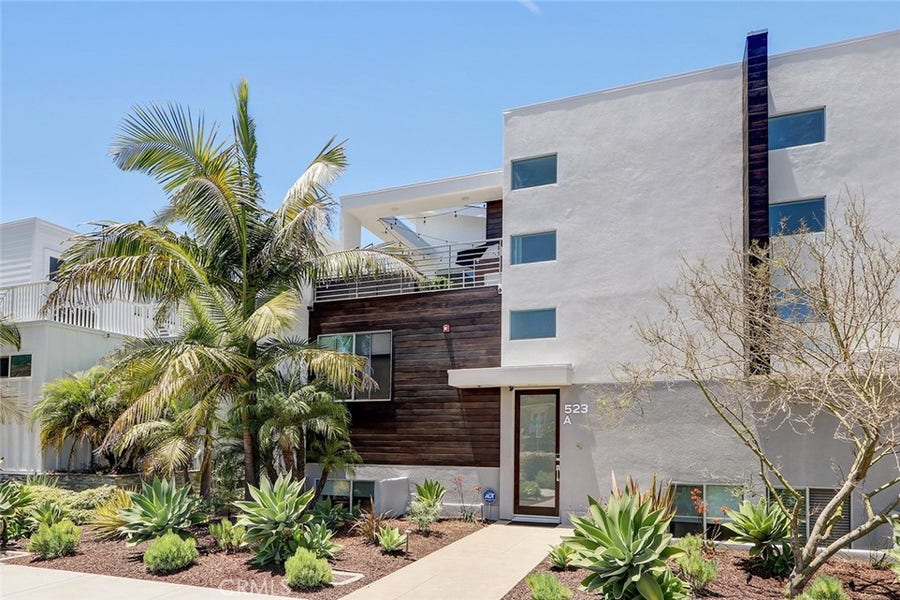 Property photo for 523 S Broadway #A, Redondo Beach, CA