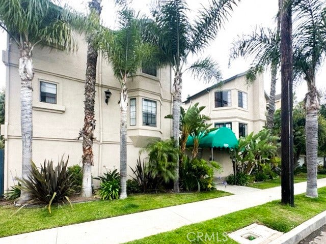 Property photo for 1130 Newport Avenue, #202, Long Beach, CA
