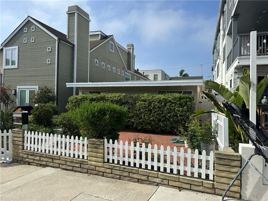 Property photo for 445 8th, Manhattan Beach, CA