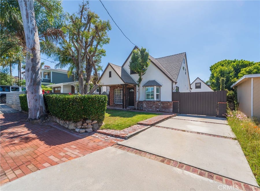 Property photo for 1305 Oak avenue, Manhattan Beach, CA