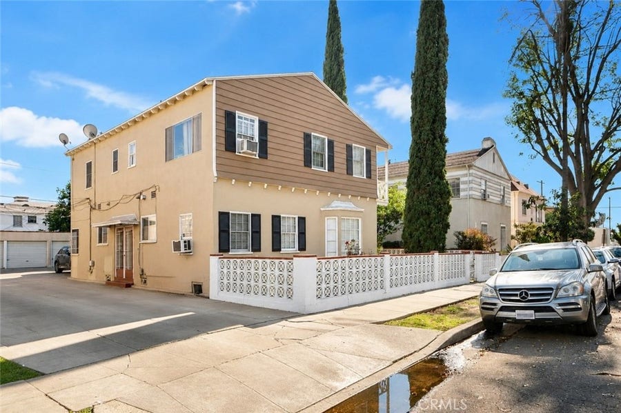 Property photo for 116 S Kings, Los Angeles, CA