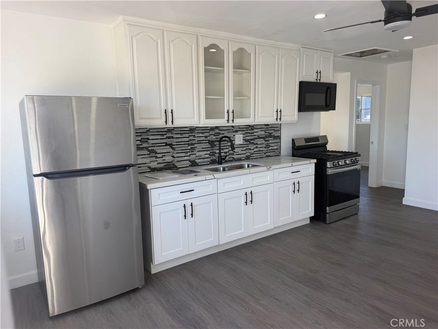 Property photo for 1550 W 59th Place, Los Angeles, CA