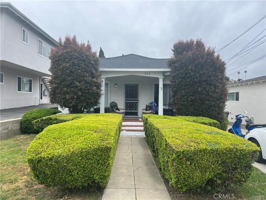 Property photo for 424 S Broadway, Redondo Beach, CA