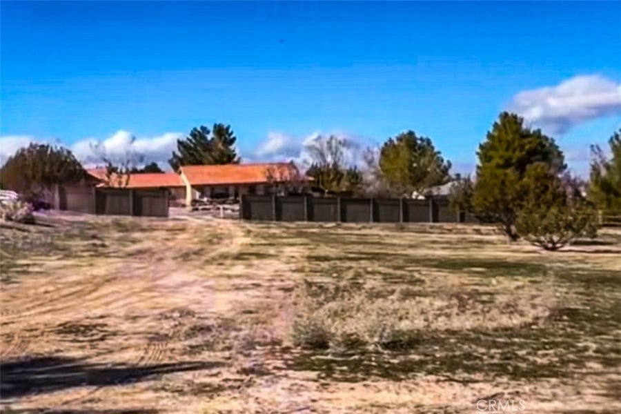 Property photo for 32710 Peach Tree Lane, Pearblossom, CA
