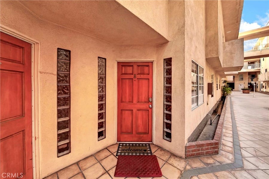 Property photo for 321 W. Queen St. Unit 8, Inglewood, CA