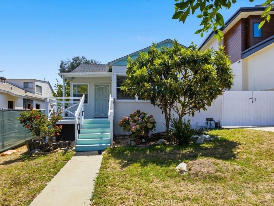 Property photo for 422 S Juanita Avenue, Redondo Beach, CA