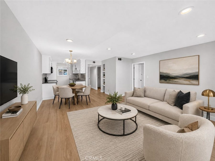 Property photo for 433 S Manhattan Pl, #206, Los Angeles, CA