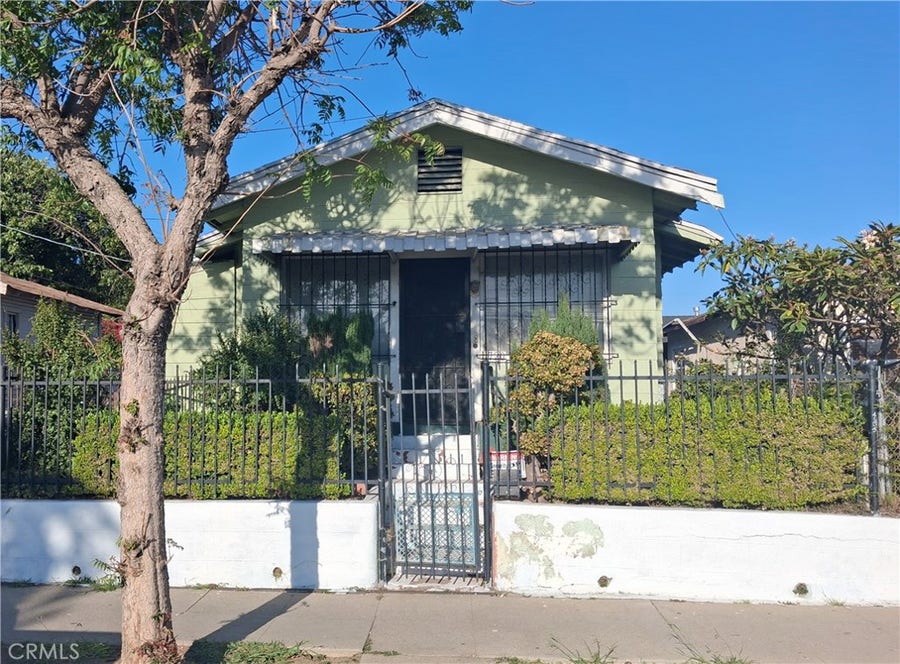 Property photo for 11720 S San Pedro, Los Angeles, CA