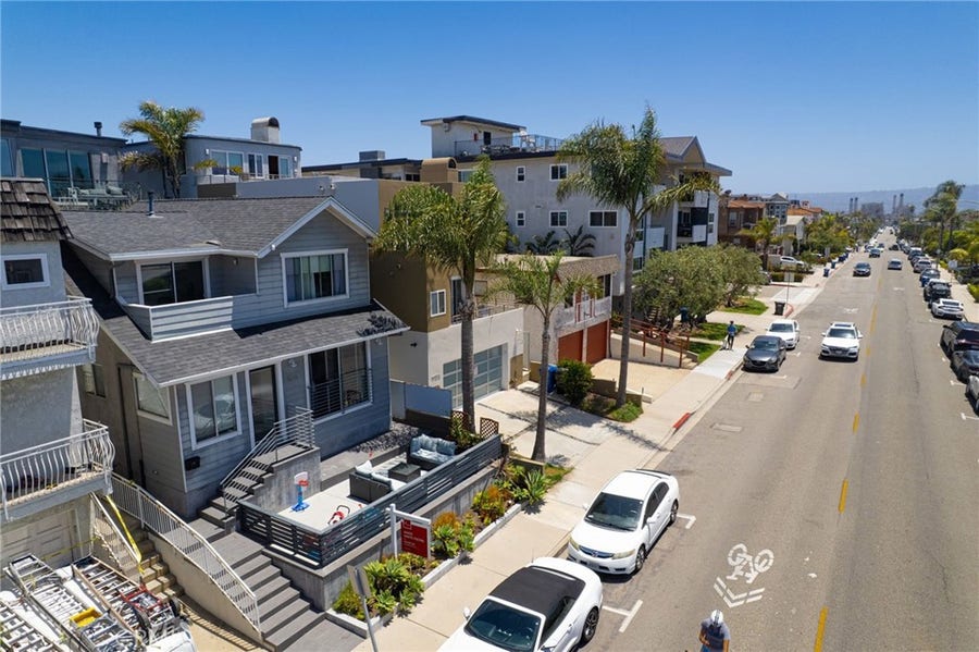Property photo for 1204 Monterey Boulevard, Hermosa Beach, CA