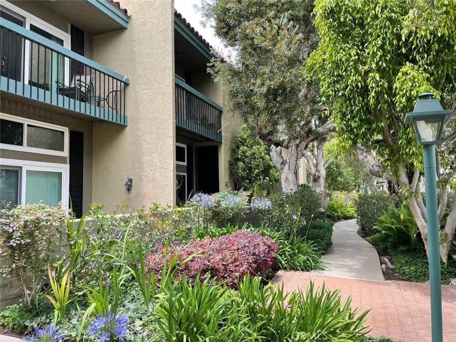 Property photo for 1018 Palo Verde Avenue, Long Beach, CA