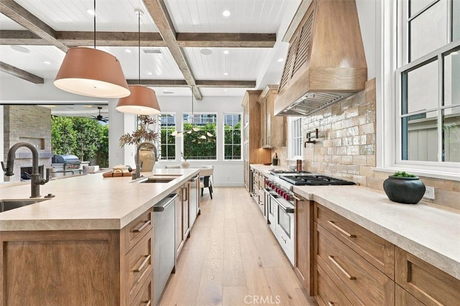 Property photo for 1808 Laurel Ave, Manhattan Beach, CA