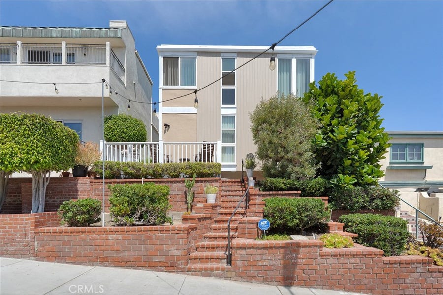Property photo for 409 16th Street, Manhattan Beach, CA