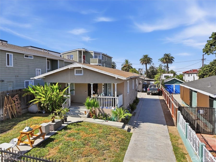 Property photo for 846 W Santa Cruz, Los Angeles, CA