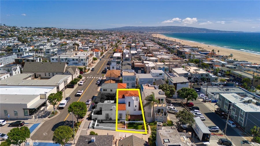 Property photo for 228 10th Street, Manhattan Beach, CA
