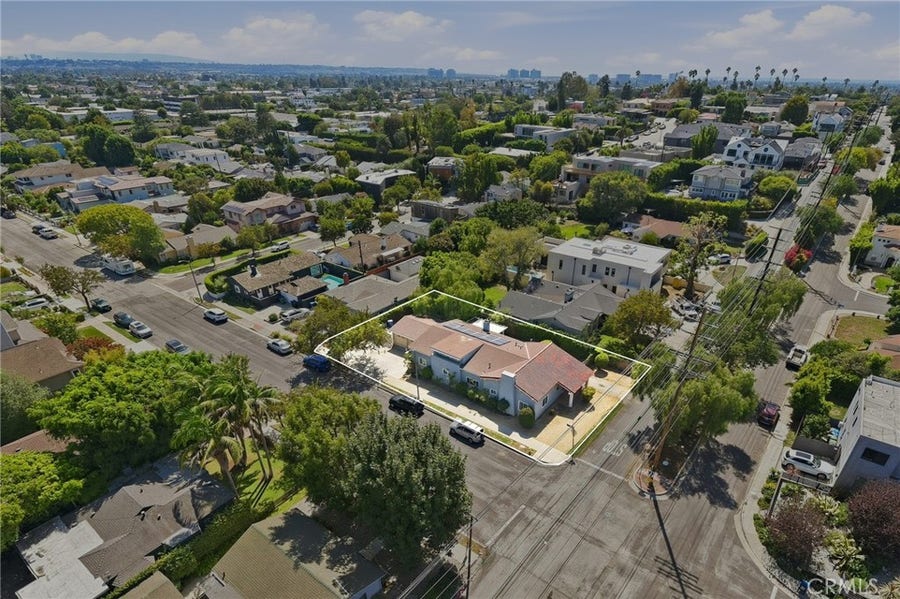 Property photo for 3605 South Barrington Avenue, Los Angeles, CA