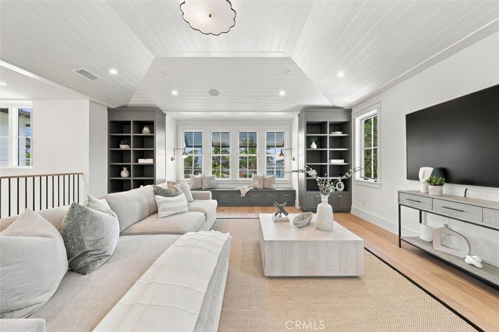 1002 10th, Manhattan Beach, CA 90266