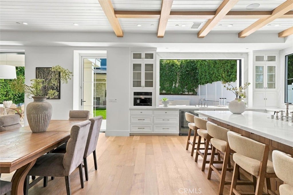 1002 10th, Manhattan Beach, CA 90266