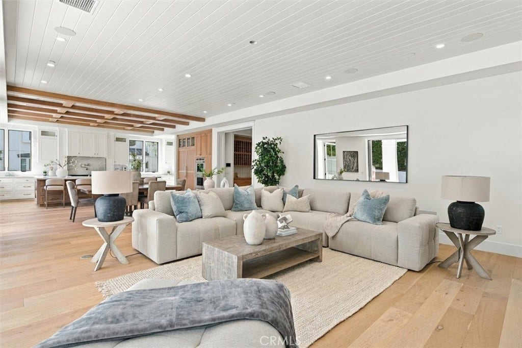 1002 10th, Manhattan Beach, CA 90266