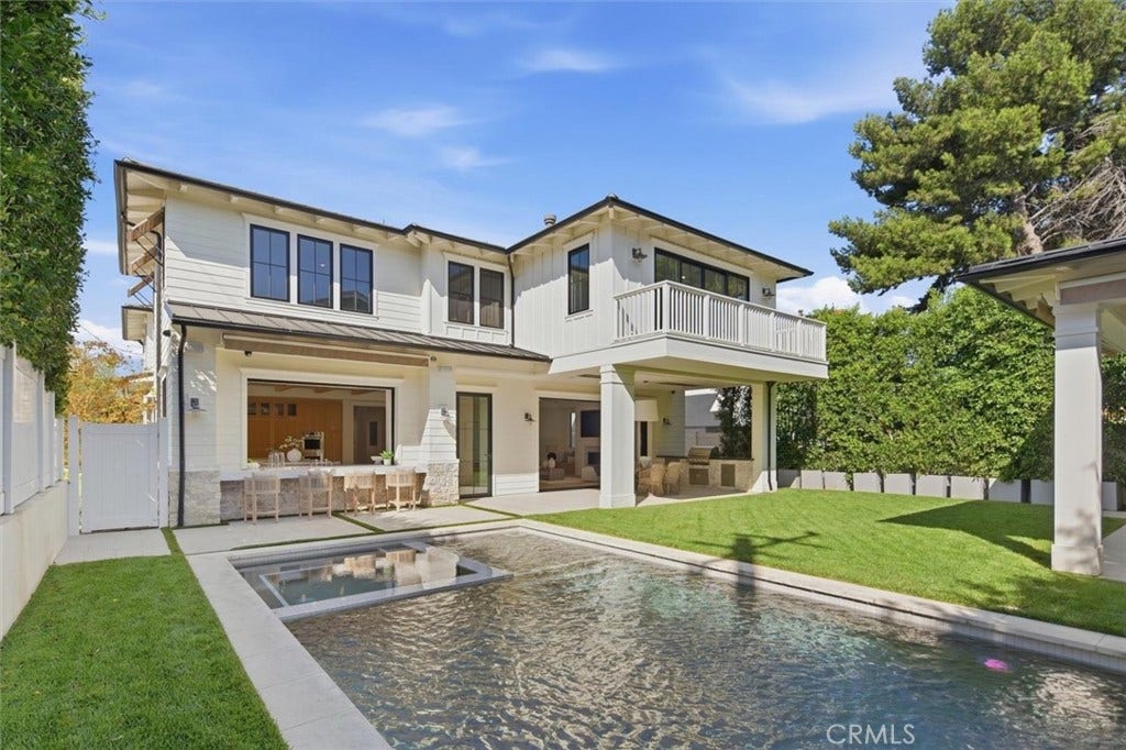 1002 10th, Manhattan Beach, CA 90266