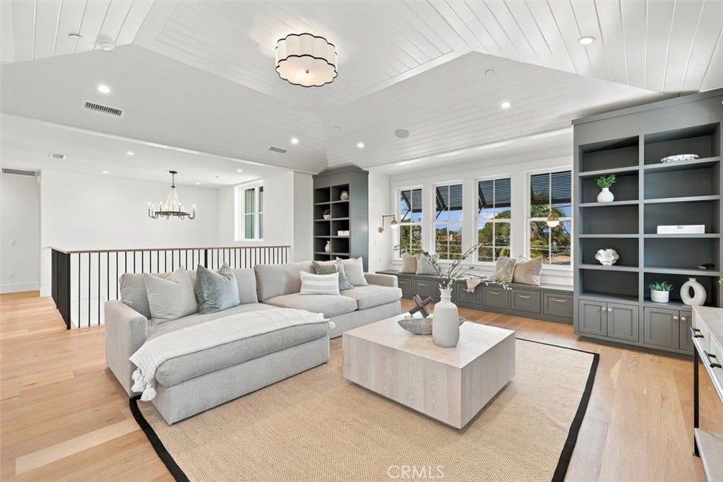 1002 10th, Manhattan Beach, CA 90266