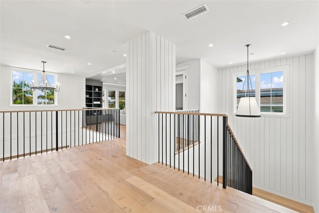 1002 10th, Manhattan Beach, CA 90266