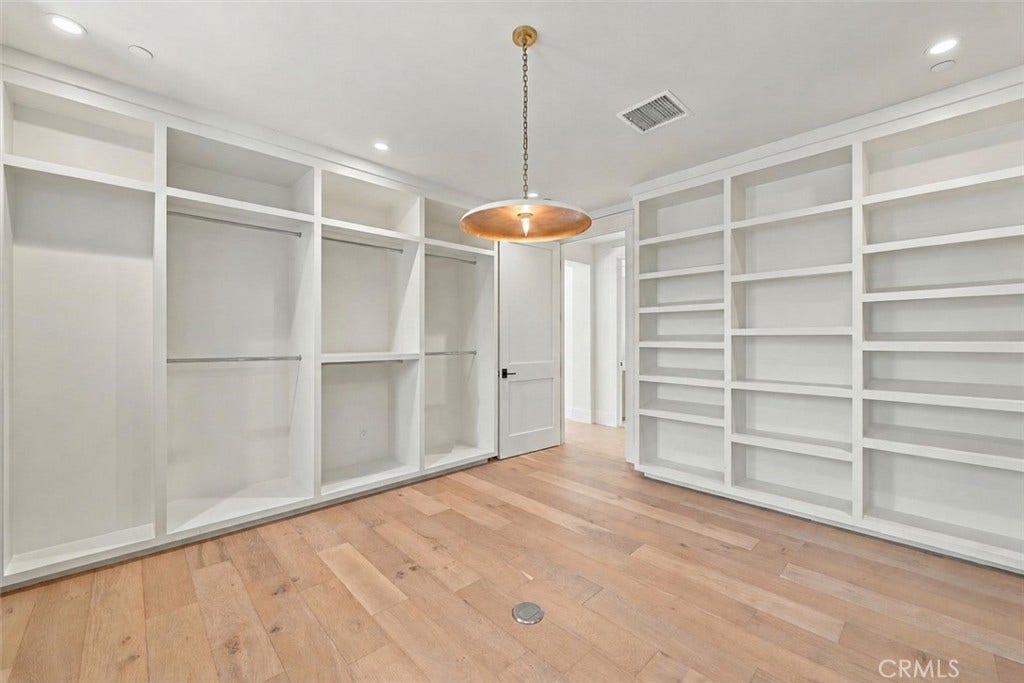 1002 10th, Manhattan Beach, CA 90266