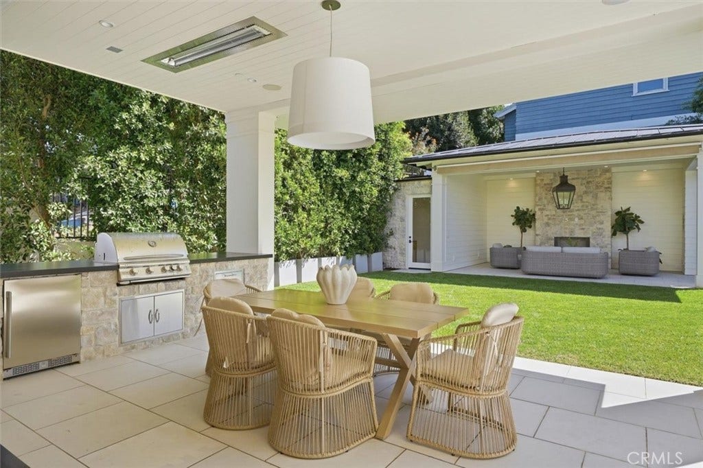 1002 10th, Manhattan Beach, CA 90266