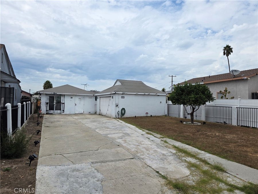Property photo for 10613 S Felton Avenue, Inglewood, CA