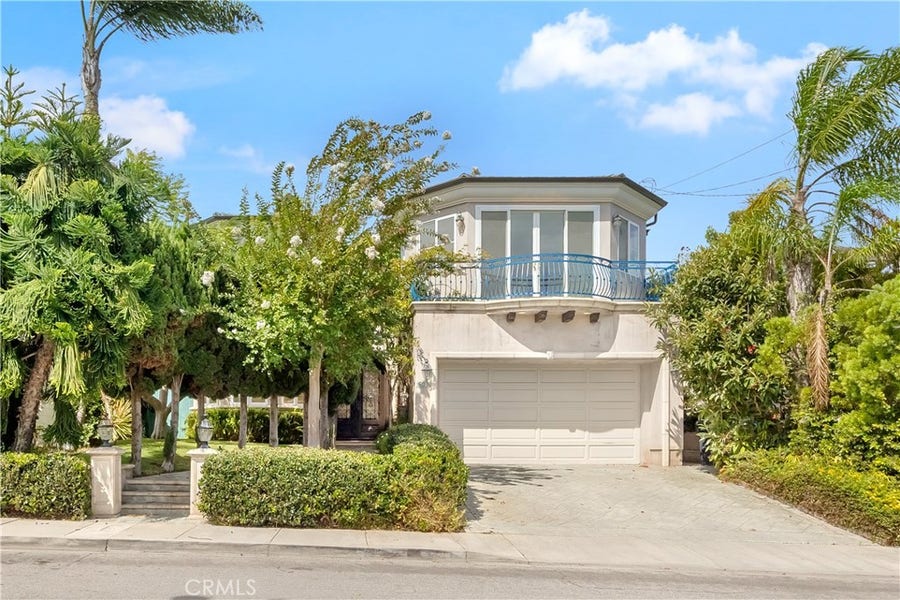 Property photo for 1627 Gates Avenue, Manhattan Beach, CA
